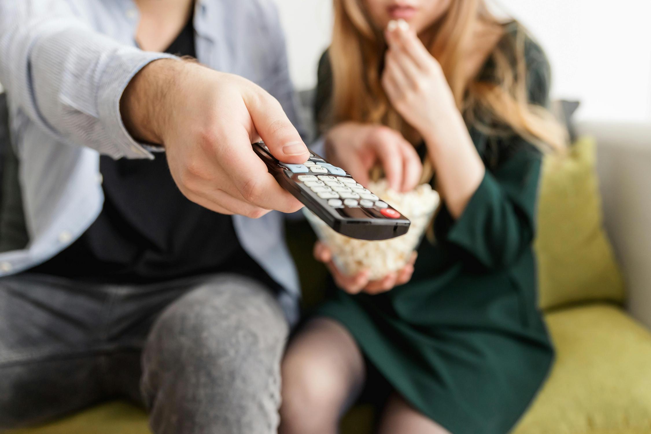 Comment allumer votre téléviseur Insignia sans télécommande : le guide ultime